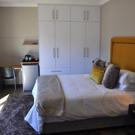 One Oak B&B อีสต์ลอนดอน ภายนอก รูปภาพ